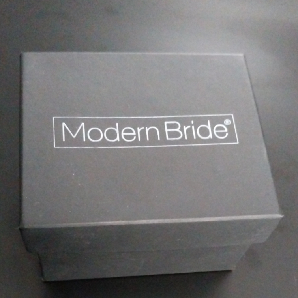 Modern Bride (jcpenney) Black Gift Box With 7.5 Rose Gold color Ring Set